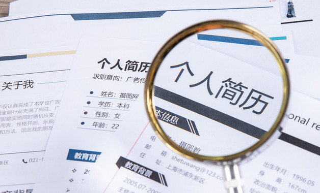 凤凰卫视傅晓田简历